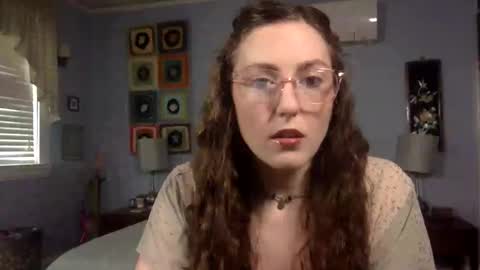 Snapshot of unicornfairy55 chatting on May 24, 2026, 3:17 pm Lola Moonstone online show from May 24, 2026, 3:17 pm