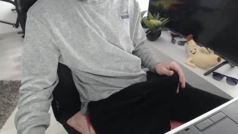 Snapshot of uniqueboy22 chatting on May 13, 2026, 10:01 am uniqueboy22 online show from May 13, 2026, 10:01 am
