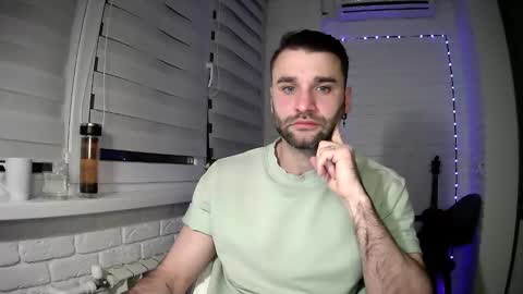 Snapshot of unnknow2024 chatting on April 10, 2026, 6:23 pm SlavaVibes online show from April 10, 2026, 6:23 pm