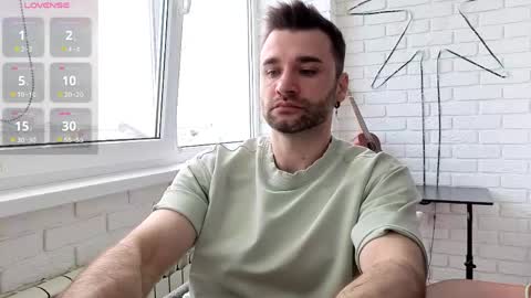 Snapshot of unnknow2024 chatting on May 18, 2026, 8:09 am SlavaVibes online show from May 18, 2026, 8:09 am