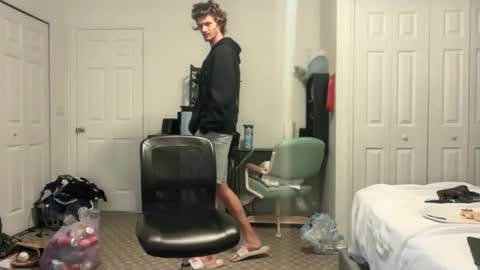 Stepbro online show from November 13, 2025, 12:04 pm