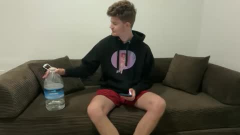 Stepbro online show from April 17, 2026, 10:51 am