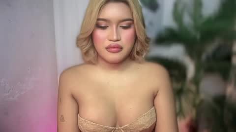 Snapshot of ur_bombshellpatty chatting on April 25, 2026, 2:25 pm ur_bombshellpatty online show from April 25, 2026, 2:25 pm