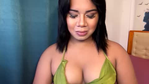 Vee online show from November 14, 2025, 8:13 am