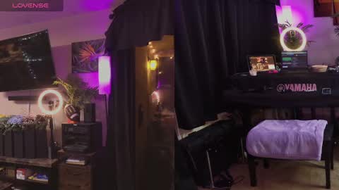 Ur Daylee dose online show from February 2, 2025, 3:32 am