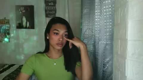 ur_dazzlingmorenaxx online show from January 8, 2026, 3:20 am