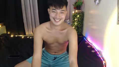 ur_hugechinito online show from March 9, 2025, 6:54 pm