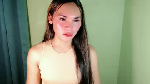 QUEENSY online show from February 9, 2025, 2:40 pm