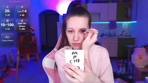 Lera online show from May 1, 2026, 1:05 pm