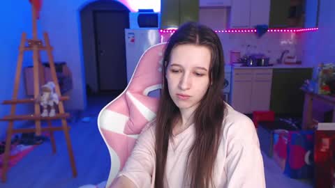 Lera online show from June 3, 2026, 2:33 pm