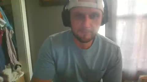 Snapshot of ur_zaddy4now chatting on December 19, 2025, 8:27 pm ur_zaddy4now online show from December 19, 2025, 8:27 pm
