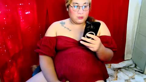 pretitit micole online show from December 17, 2025, 12:16 am