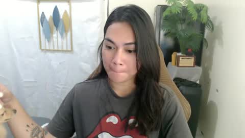 Snapshot of urasian_erica chatting on July 15, 2026, 11:21 pm urasian_erica online show from July 15, 2026, 11:21 pm