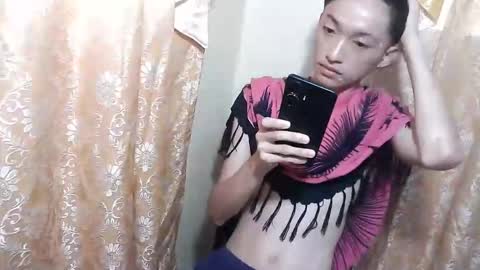 urasian_femboyxxx online show from March 24, 2026, 6:07 am