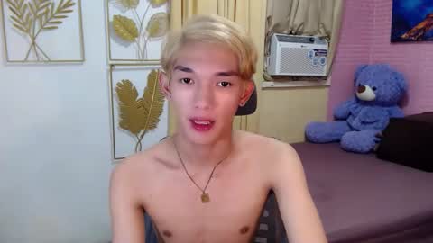 Snapshot of urasian_john20 chatting on April 11, 2026, 5:45 am urasian_john20 online show from April 11, 2026, 5:45 am