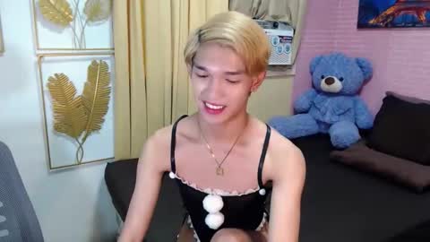 Snapshot of urasian_john20 chatting on May 1, 2026, 12:04 am urasian_john20 online show from May 1, 2026, 12:04 am