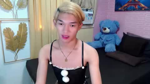 Snapshot of urasian_john20 chatting on May 4, 2026, 11:01 pm urasian_john20 online show from May 4, 2026, 11:01 pm