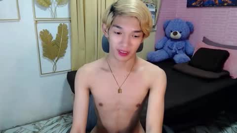 Snapshot of urasian_john20 chatting on May 19, 2026, 8:42 am urasian_john20 online show from May 19, 2026, 8:42 am