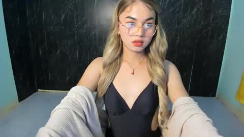 urasian_kat online show from March 10, 2025, 12:15 pm