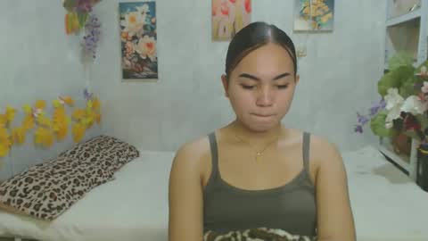 urasian_kat online show from June 5, 2026, 6:57 pm