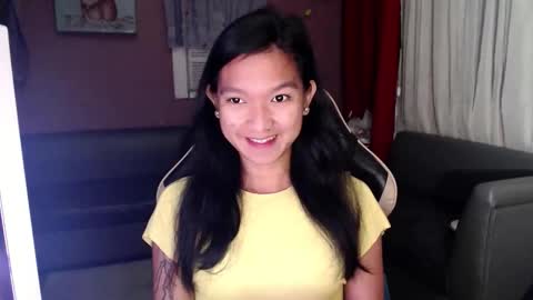 NEWRA  ALLISON online show from October 28, 2025, 7:16 pm