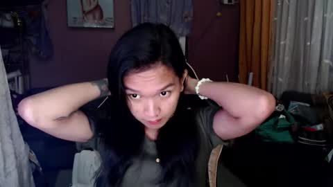 NEWRA  ALLISON online show from November 17, 2025, 8:36 pm