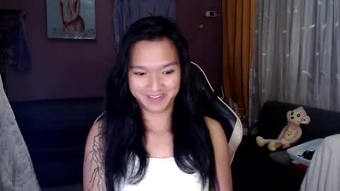 NEWRA  ALLISON online show from November 24, 2025, 7:24 pm