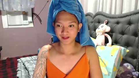 NEWRA  ALLISON online show from May 3, 2026, 5:46 am