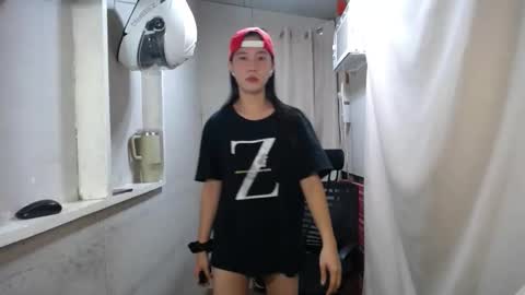 Erika online show from November 13, 2025, 9:41 am