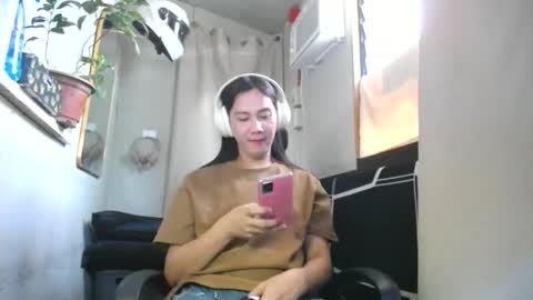 Erika online show from April 9, 2026, 2:22 am