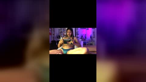 urbabygurl13 online show from April 29, 2026, 1:53 am