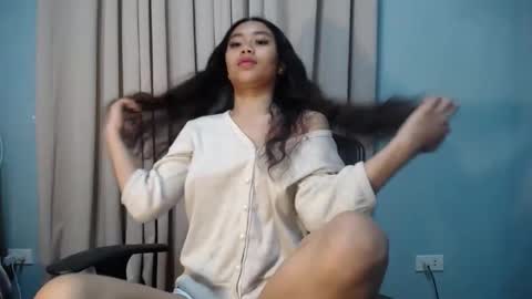 Urbbgurl lynxx  online show from September 14, 2025, 9:08 am