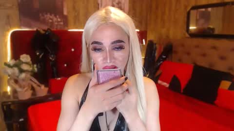 KENDALL online show from January 12, 2025, 1:27 pm