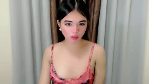urcutie_ayah online show from November 2, 2025, 5:04 pm