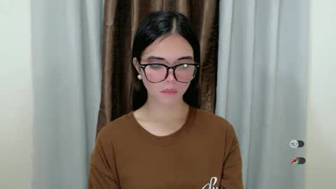 urcutie_ayah online show from November 6, 2025, 8:54 pm