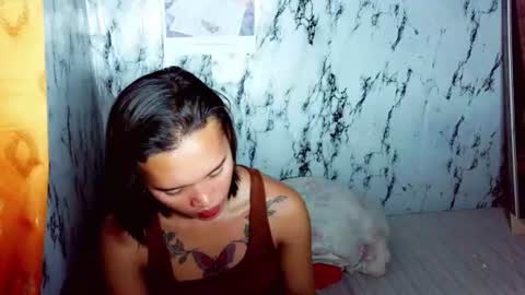 Sweetacyl online show from May 13, 2026, 4:48 pm