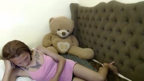 Snapshot of urdollacyl chatting on June 21, 2026, 1:03 pm Sweetacyl online show from June 21, 2026, 1:03 pm