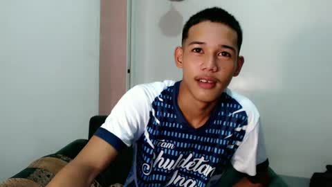 urdreamboy_clarin online show from June 22, 2026, 4:31 am