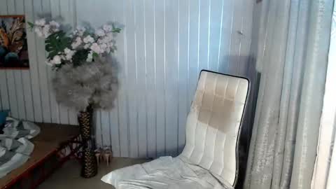 urdreamboy_doms online show from April 2, 2026, 5:49 am