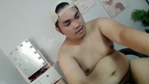 ure_fattytoy143 online show from June 5, 2026, 6:52 am