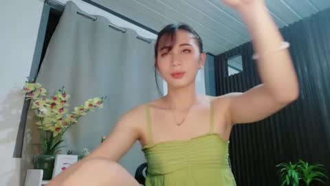 urfave_bbgirl online show from February 1, 2026, 11:20 am