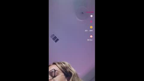 urfaveriri online show from September 24, 2025, 3:10 am