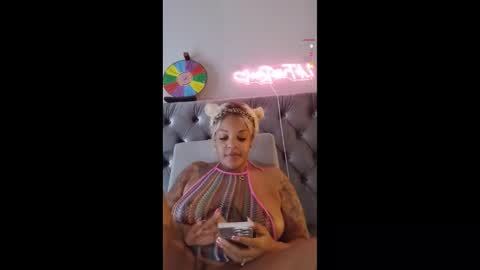 urfaveriri online show from October 15, 2025, 10:48 am