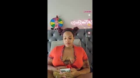 urfaveriri online show from October 20, 2025, 12:05 pm