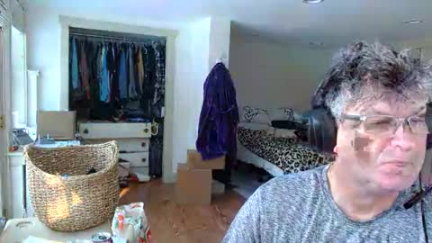 Gregor online show from December 6, 2024, 3:00 pm