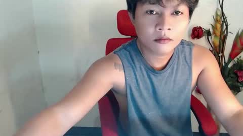 Snapshot of urfeet_jest chatting on April 18, 2026, 12:42 pm jess online show from April 18, 2026, 12:42 pm