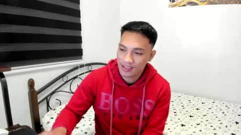 urfucker_vinz online show from June 26, 2026, 12:31 pm