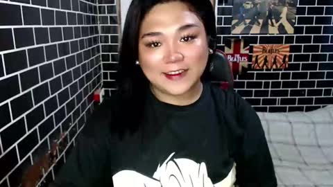 Dimple online show from September 14, 2025, 4:22 am