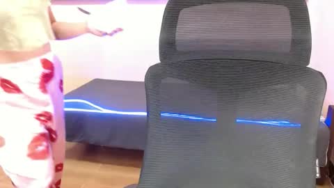 Miss Sophia3 online show from March 4, 2026, 3:40 pm