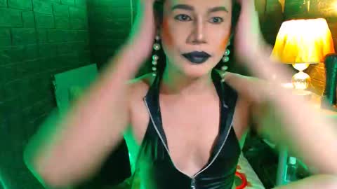 queen norelle online show from November 16, 2025, 7:41 pm